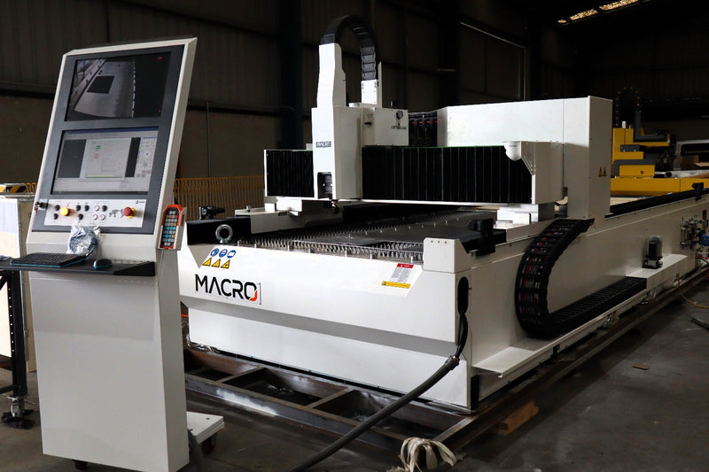 MACRO™ - Fiber Laser CNC - ONYX - CHOOSE YOUR KW